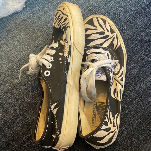 Joel Tudor x Vans collaboration old school vans - Picture 2 of 4